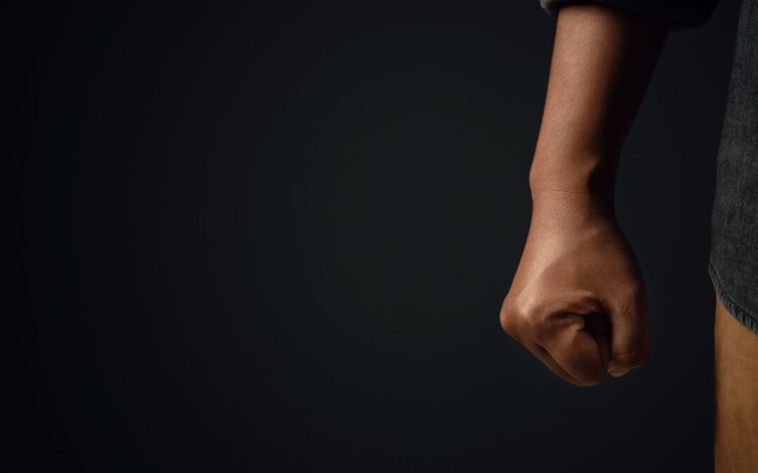 Noch mal nachgetreten, obwohl der Angreifer schon am Boden lag? Ist das noch Notwehr?