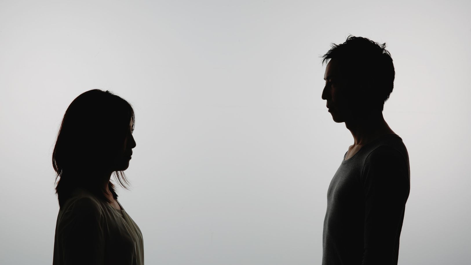 Sexualstrafrecht und Beziehungsdynamiken: Was gilt bei Paaren, Ex-Partnern oder in offenen Beziehungen? beziehungen-sexualstrafrecht