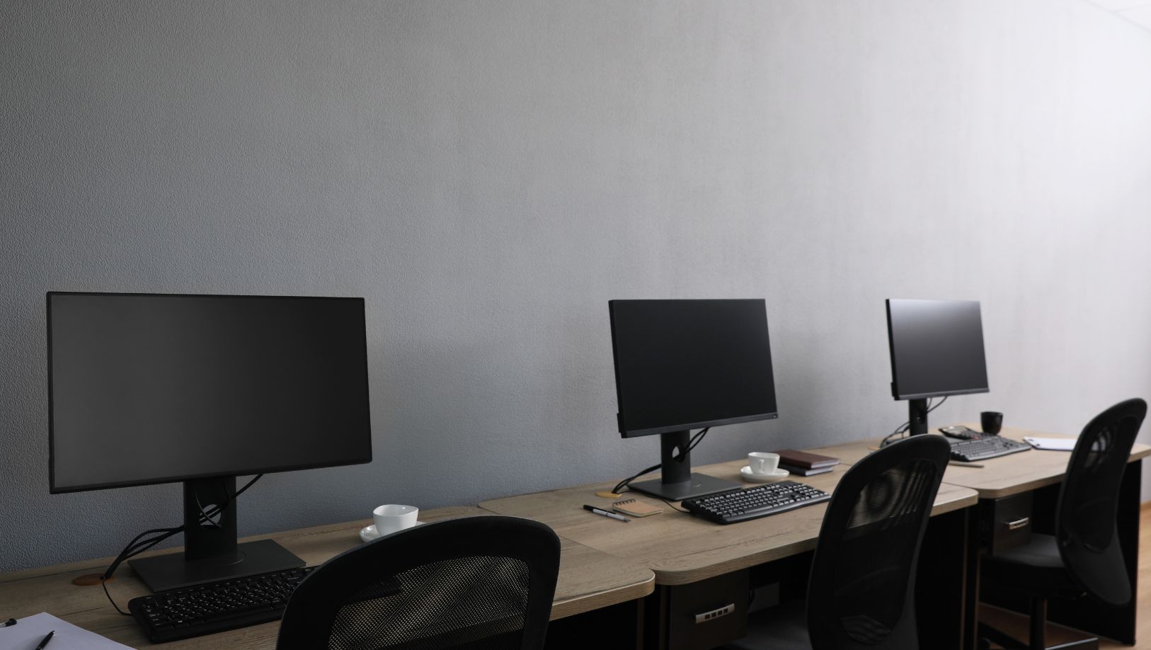 Sexuelle Belästigung am Arbeitsplatz – Zwischen Strafbarkeit und Arbeitsrecht: Überschneidung von § 184i StGB mit arbeitsrechtlichen Konsequenzen sexuelle-belästigung-arbeitsplatz